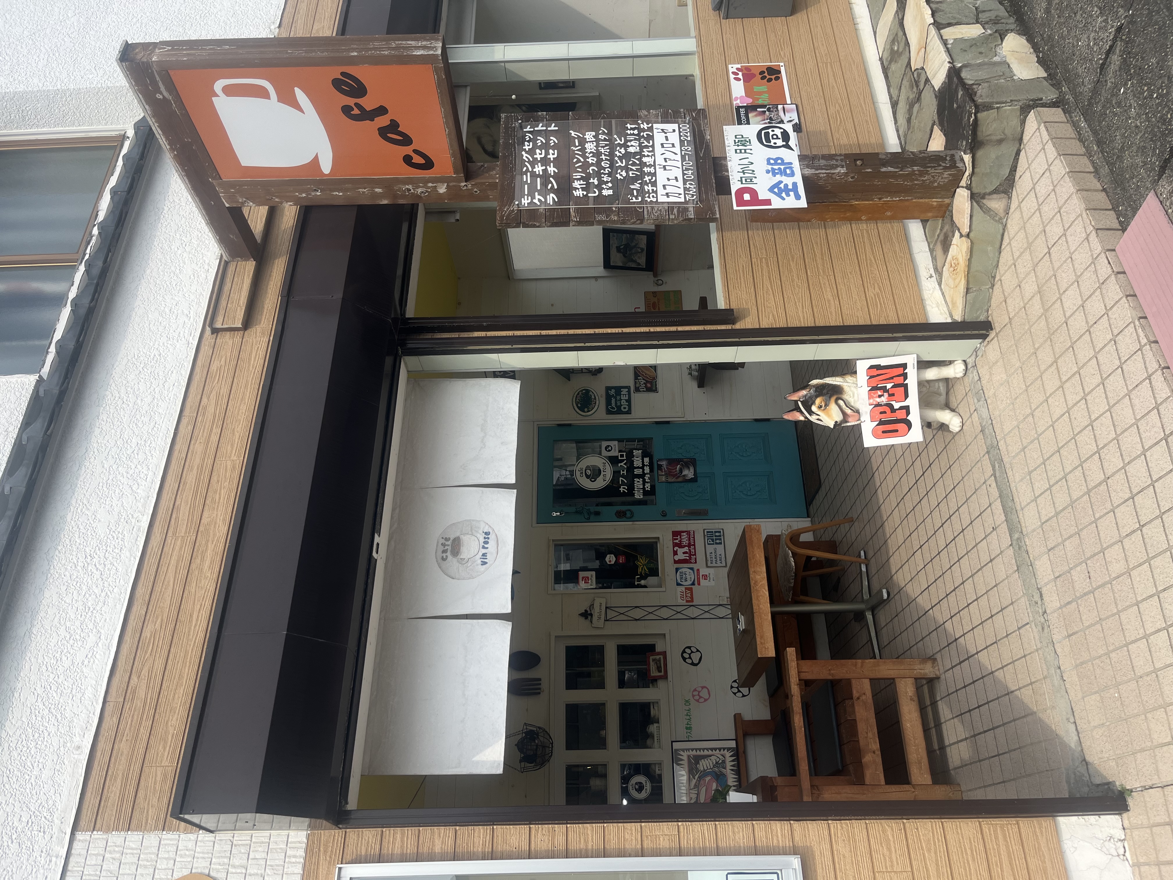 カフェ vin rose の外観
